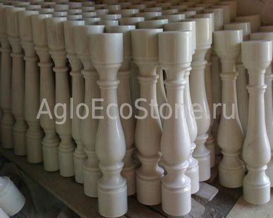 фото Балясины из белого мрамора в Новосибирске