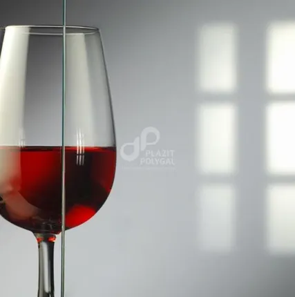 Фото №0 Оргстекло 5 мм прозрачное (2 х 3 м)