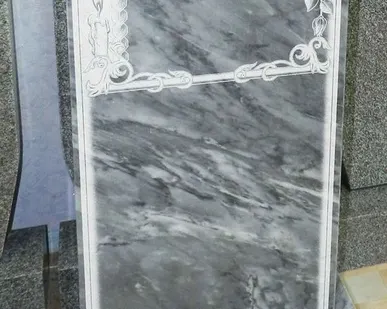фото Памятники из мрамора