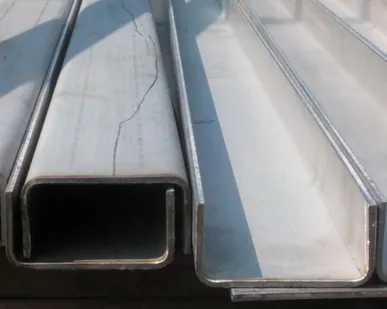 фото Швеллер гнутый 160*80*6