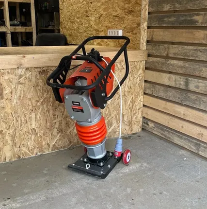 Фото №0 Вибротрамбовка Gigant EVT90-2,2/380