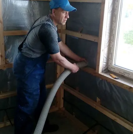 Фото №0 Утепление стен эковатой