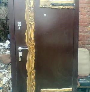 фото Демонтаж металлических и противопожарных дверей