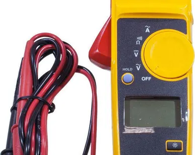 фото Токовые клещи Fluke 303