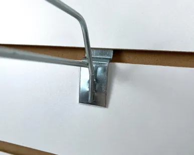 фото Крючок на экономпанель одинарный с ценникодержателем 300мм, d=4мм, цинк