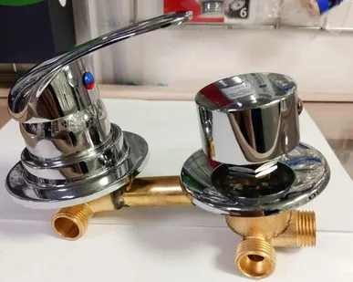 фото Смеситель 3-режимный 100 мм (резьба) (для душ.кабин) DC6313/6363МГ