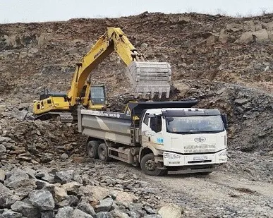 фото Грузовой самосвал FAW