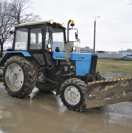 Фото №0 Трактор-щетка в аренду