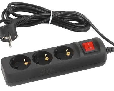 фото Удлинитель электрический UX-3es-3m-B с заземл. с выключателем 3 розетки 3м ПВС 3х0.75кв.мм 10А черн. Эра Б0057728