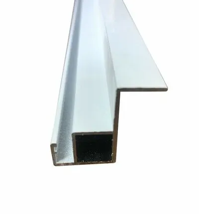 Фото №0 Профиль внутренний усиленный, белый (6,0м)