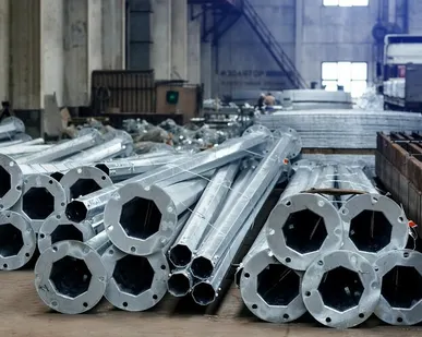 фото Металлические опоры освещения