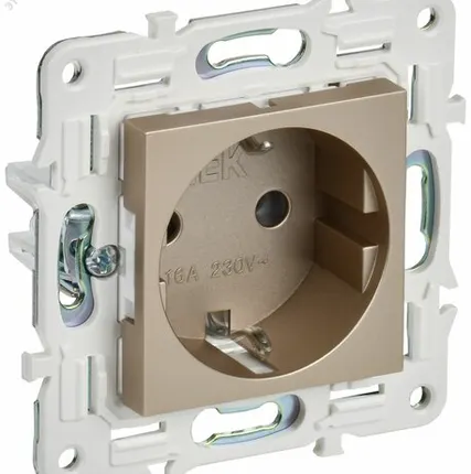 Фото №0 SKANDY Розетка с заземлением без защитных шторок 16А SK-R05Sh шампань IEK