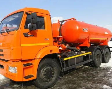 фото Вакуумная 10 м3 КО-505А на КамАЗ-65115 двигатель КАМАЗ или CAMMINS