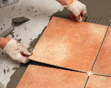 фото Укладка плитки на стену