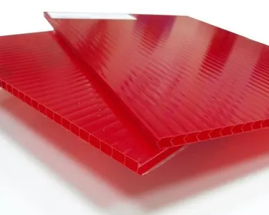 фото Сотовый поликарбонат NOVATTRO красный, 6 мм
