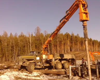 фото Монтаж винтовых свай СВЛ-219, СВЛМ-325. Бурение лидерных скважин. Аренда УБМ-85.