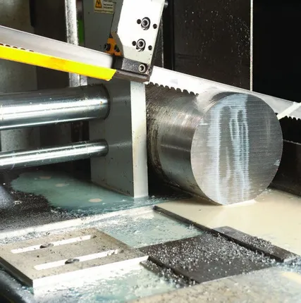 Фото №0 Резка профиля уголок стальной 25-35 мм