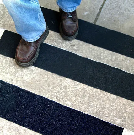 Фото №0 Противоскользящее покрытие