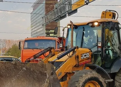 Фото №1 Аренда экскаватора-погрузчика JCB 3CX Super, Химки