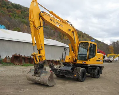 фото Экскаватор HYUNDAI R200W-7