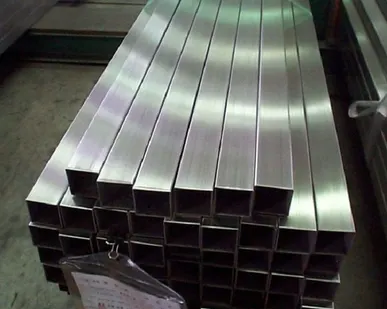 фото Труба нержавеющая профильная 50х50х1,5 мм матовая 12Х15Г9НД