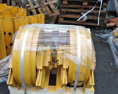 фото Колесо направляющее 14X-30-00111 для бульдозера D65E-12