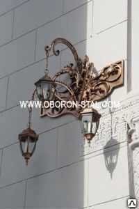 фото Кованый уличный фонарь