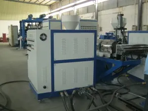 Фото №1 Плоскощелевая экструзионная линия в Новосибирске