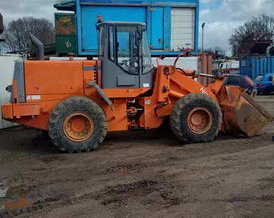 фото Аренда фронтального погрузчика Hitachi LX 190 High-Lift