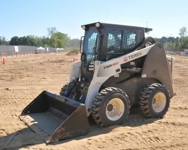 фото Мини погрузчик Terex TSR80