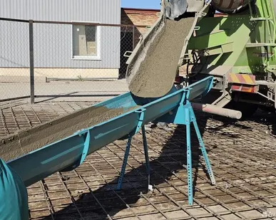 фото Желоб лоток для приема бетона