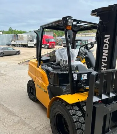 Фото №0 Дизельный погрузчик HYUNDAI модель 35DE-7