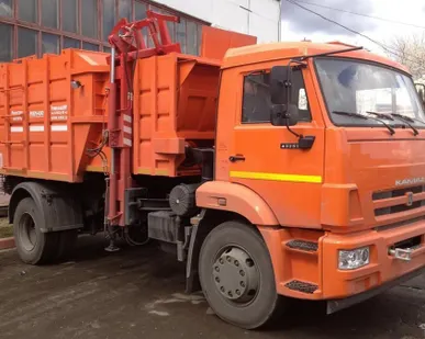фото Мусоровозы c боковой загрузкой МКМ-44005 на шасси КАМАЗ-65111-42
в