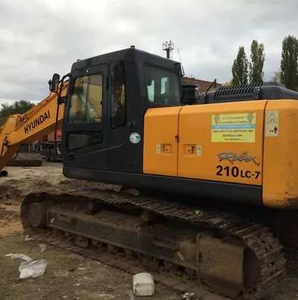 Фото №0 Аренда гусеничного экскаватора с ковшом 1 м3 - 1,3 м3