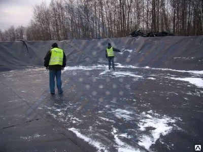 Фото №0 Сварка швов геомембраны
в