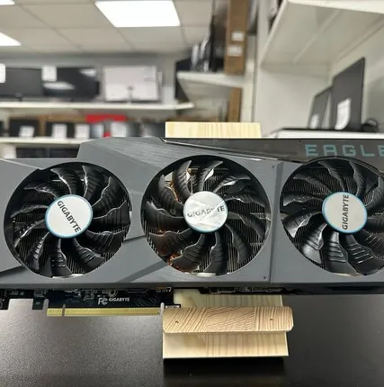 Фото №0 Видеокарта Gigabyte nvidia GF RTX 3080 eagle 12гб