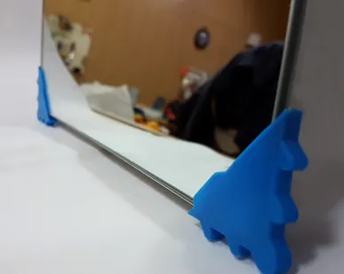 фото Защитные уголки для кромки стекол, зеркал и металла