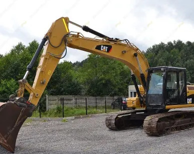 фото Аренда гусеничного экскаватора Caterpillar 319D L, Москва
