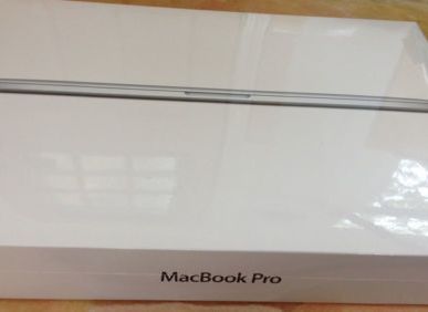 фото MacBook Pro 15.4" ноутбук с Retina Display