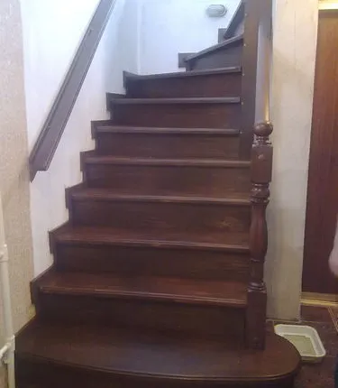 Фото №0 Обшивка лестниц
