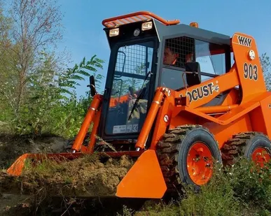 фото Мини-погрузчик (колесный)