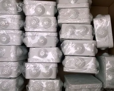 фото Коробка распределительная 80х80х40мм для наружного монтажа IP55