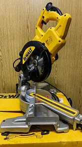 фото Аренда торцовочной пилы DEWALT DWS774