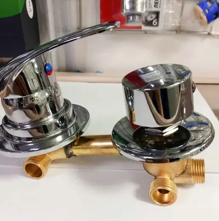 Фото №0 Смеситель 3-режимный 100 мм (резьба) (для душ.кабин) DC6313/6363МГ