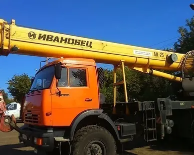 фото Автокран "Ивановец" 25т на шасси Камаз 43118