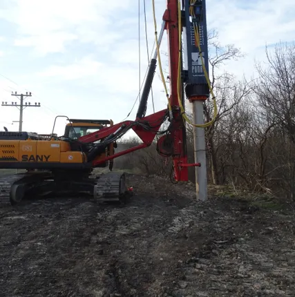 Фото №2 Забивка свай, труб, шпунта Погружение
