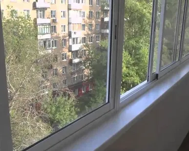 фото Остекление раздвижных балконов под ключ