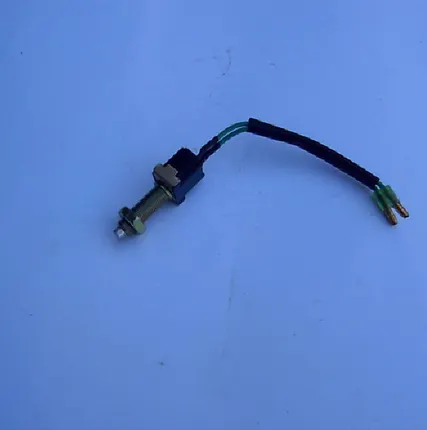 Фото №0 Выключатель стоп-сигнала Yutong ZK6737D (Ютонг) 3712-00213