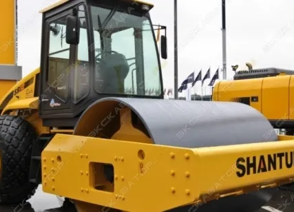 Фото №2 Аренда дорожного катка Shantui SR12P, Москва