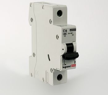 фото Автоматический выключатель LEGRAND TX3 1P 16А (тип С) 404028